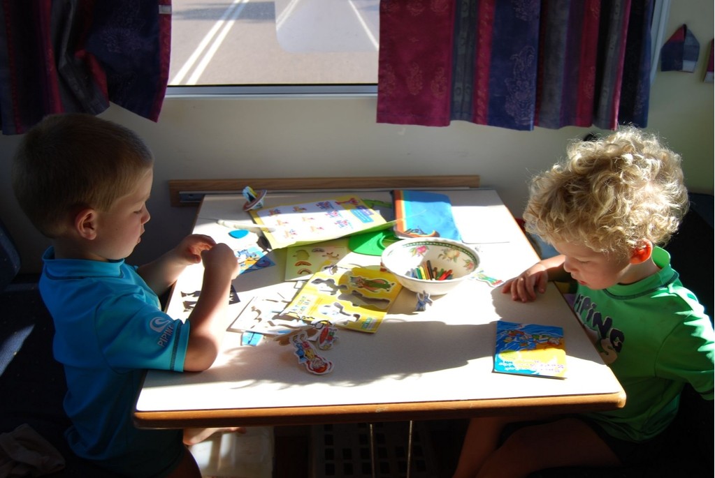 Kinderen Australie reizen camper